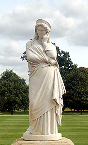 Statue of the Tragic Muse near the Fountain September 2011